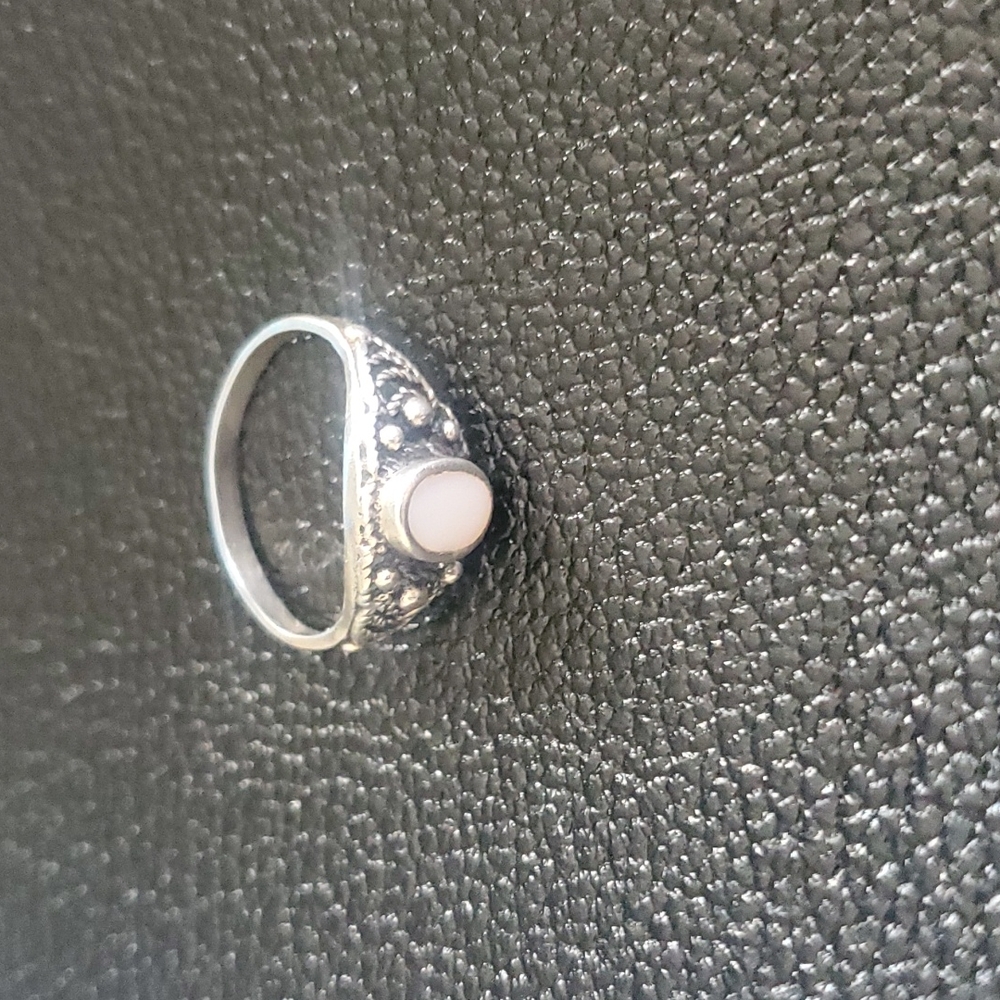 Mother of pearl silver ring
